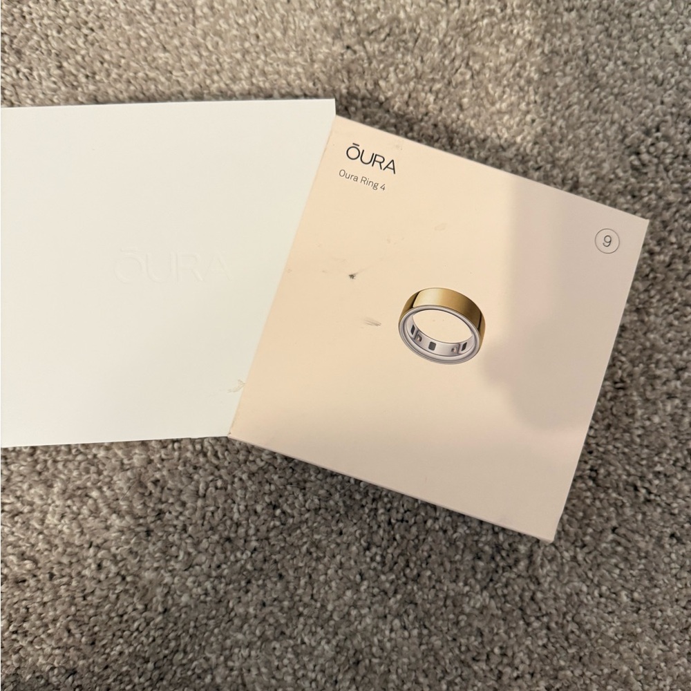 Oura Ring 4 Gold with Box size 9